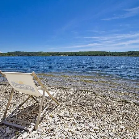 Feriehus Ive & Beta, Olive Grove, Sea, Swimming Pool, Jacuzzi, Fenced Yard, Barbecue - Istria *