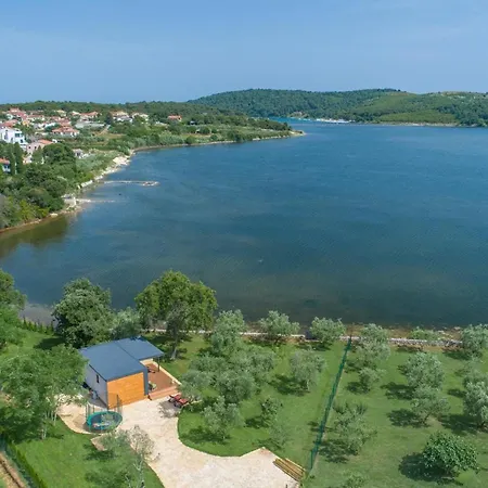 Feriehus Ive & Beta, Olive Grove, Sea, Swimming Pool, Jacuzzi, Fenced Yard, Barbecue - Istria Pula