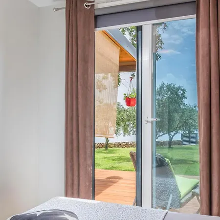 בית נופש Ive & Beta, Olive Grove, Sea, Swimming Pool, Jacuzzi, Fenced Yard, Barbecue - Istria *