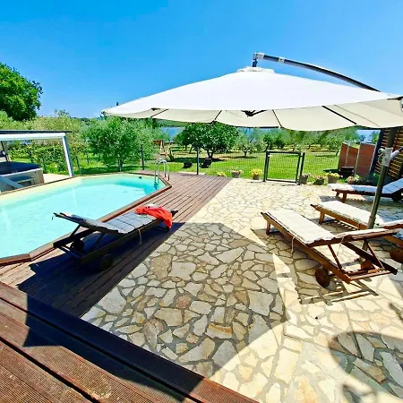Ive & Beta, Olive Grove, Sea, Swimming Pool, Jacuzzi, Fenced Yard, Barbecue - Istria Feriehus Pula