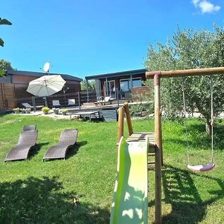 בית נופש Ive & Beta, Olive Grove, Sea, Swimming Pool, Jacuzzi, Fenced Yard, Barbecue - Istria פולה
