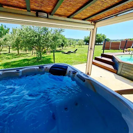 Feriehus Ive & Beta, Olive Grove, Sea, Swimming Pool, Jacuzzi, Fenced Yard, Barbecue - Istria *